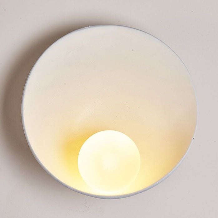 Round Resin & Iron Wall Sconce