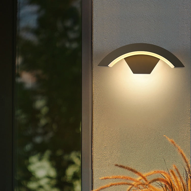 Modern IP65 LED Outdoor Wall Light