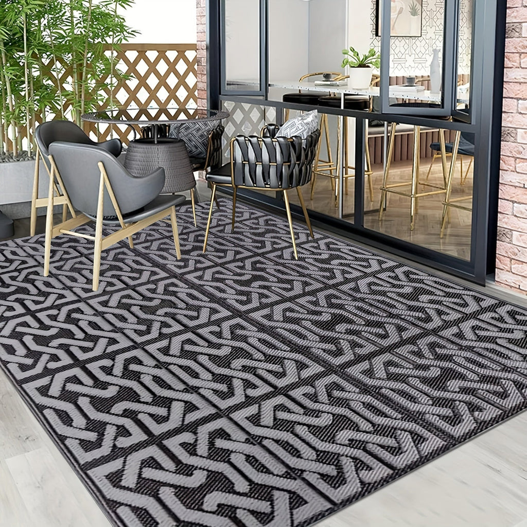 Reversible Black and Grey Outdoor Rug
