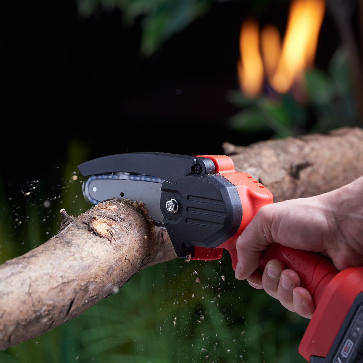Cordless Electric Mini Chainsaw - Image 9
