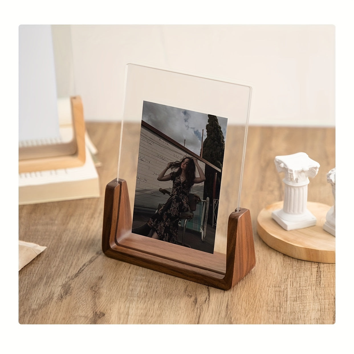 U-Frame Acrylic Photo Stand