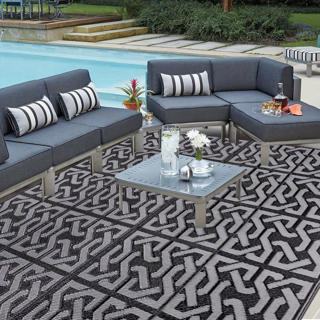Reversible Black and Grey Outdoor Rug