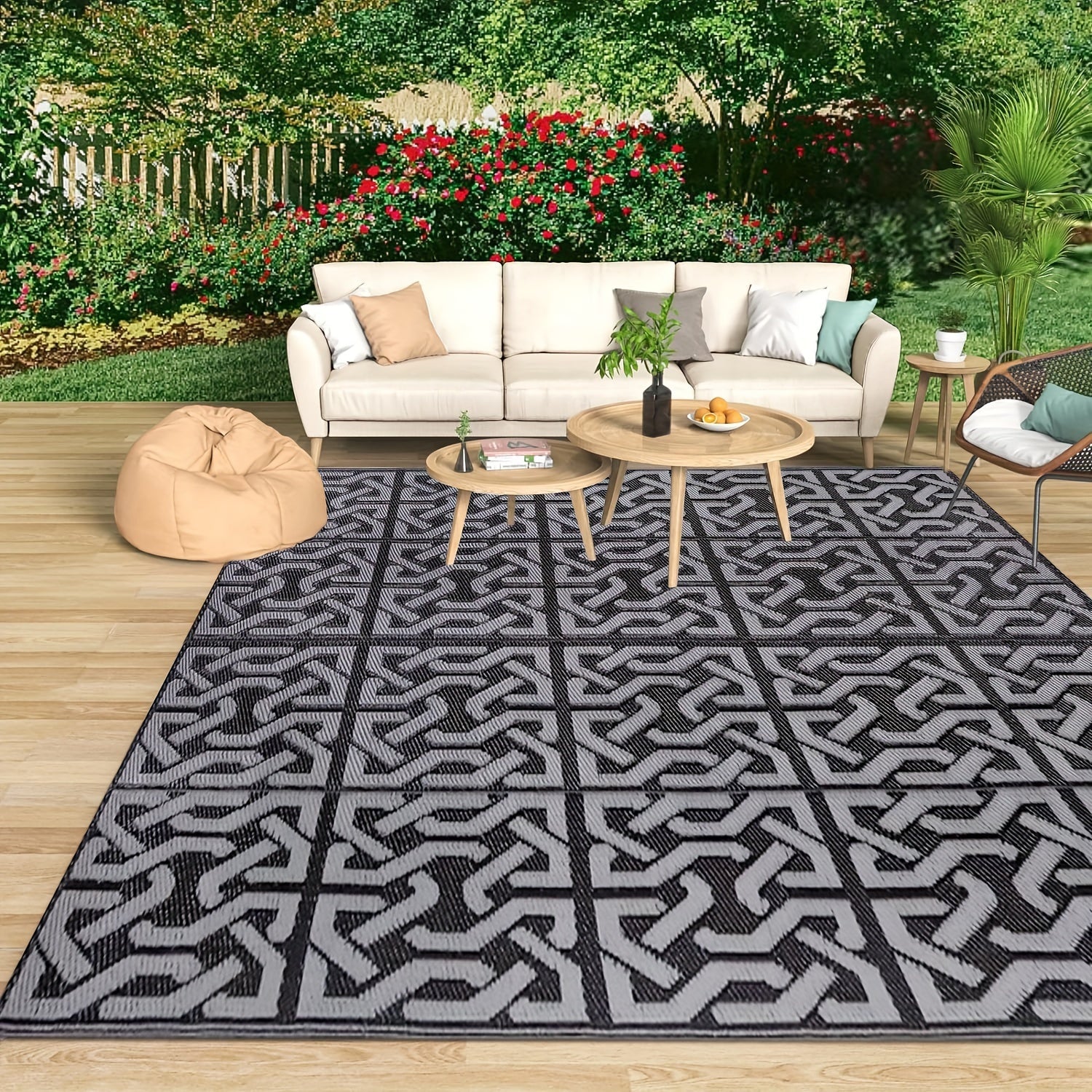 Reversible Black and Grey Outdoor Rug