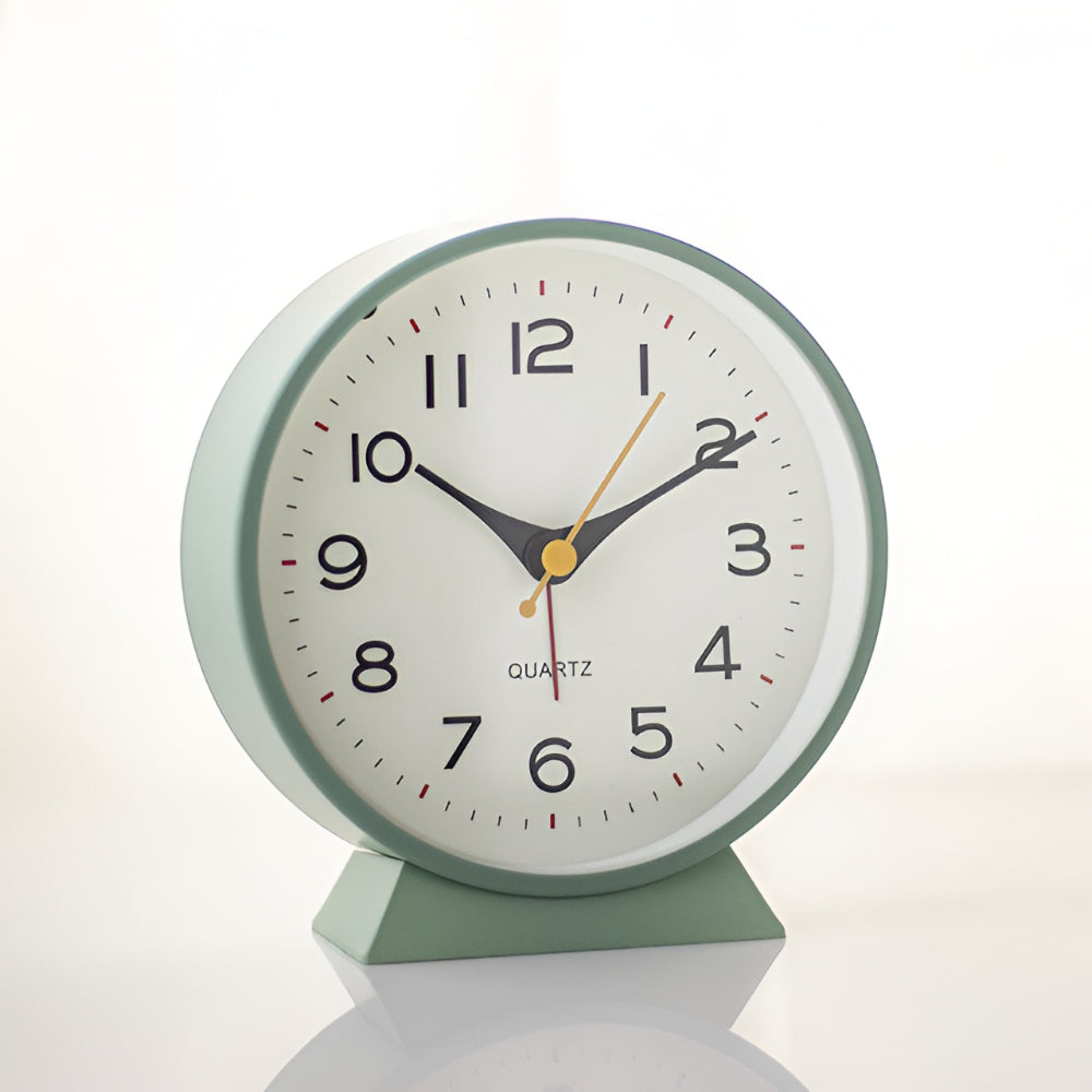 Vintage Silent Quartz Table Clock