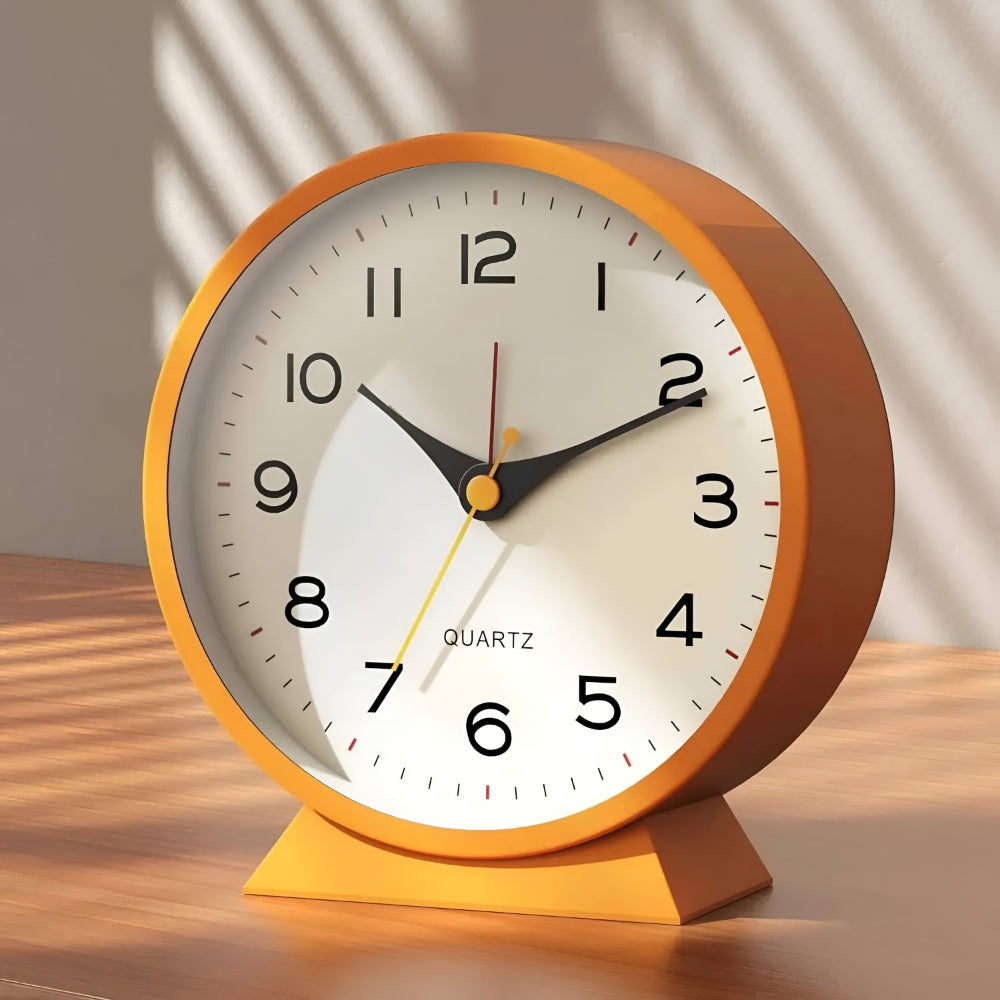 Vintage Silent Quartz Table Clock