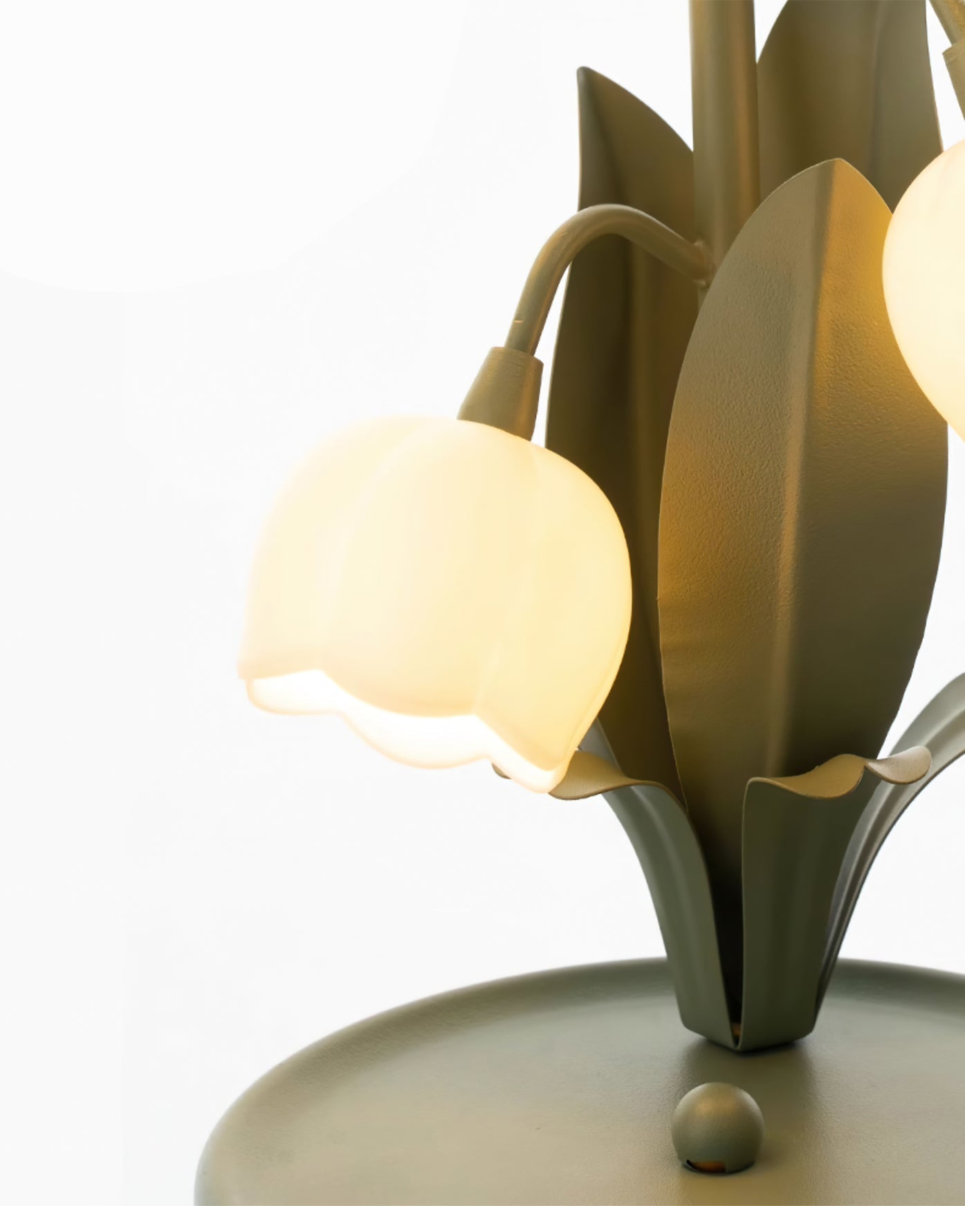 Bell Orchid Floral Table Lamp