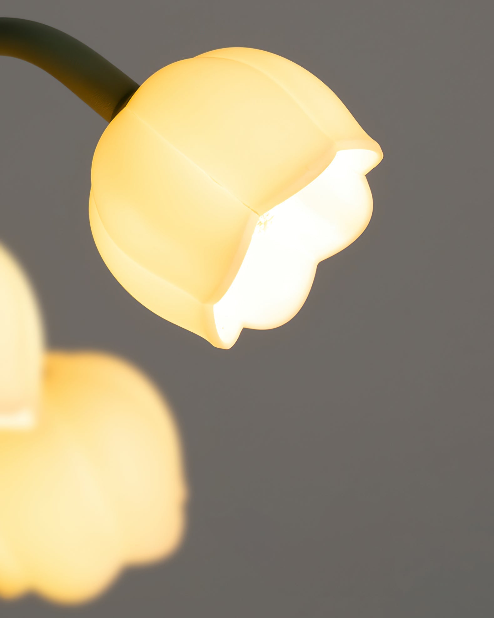 Bell Orchid Floral Table Lamp