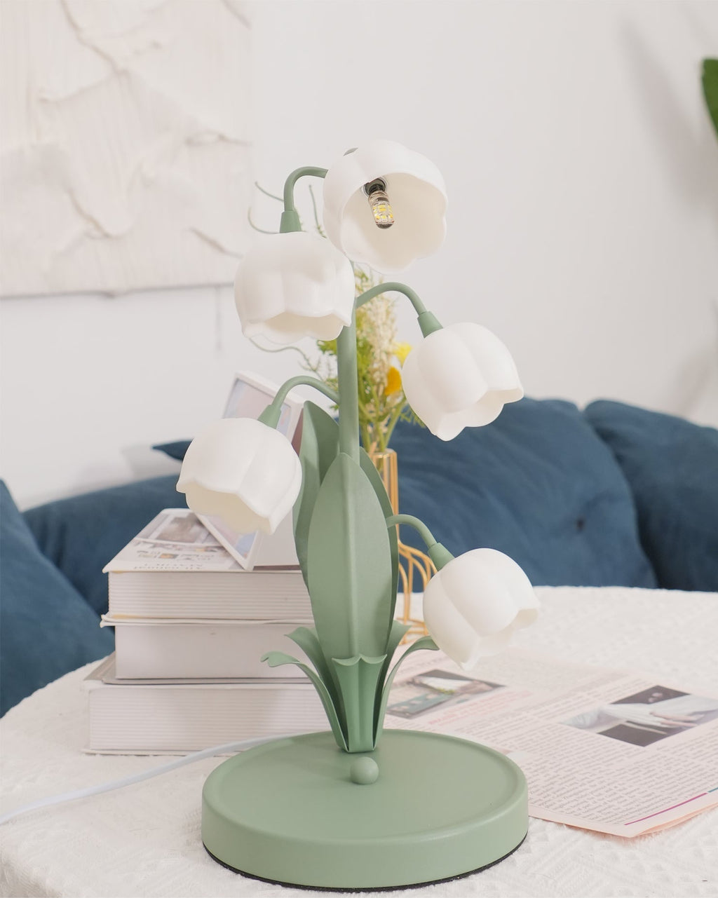 Bell Orchid Floral Table Lamp