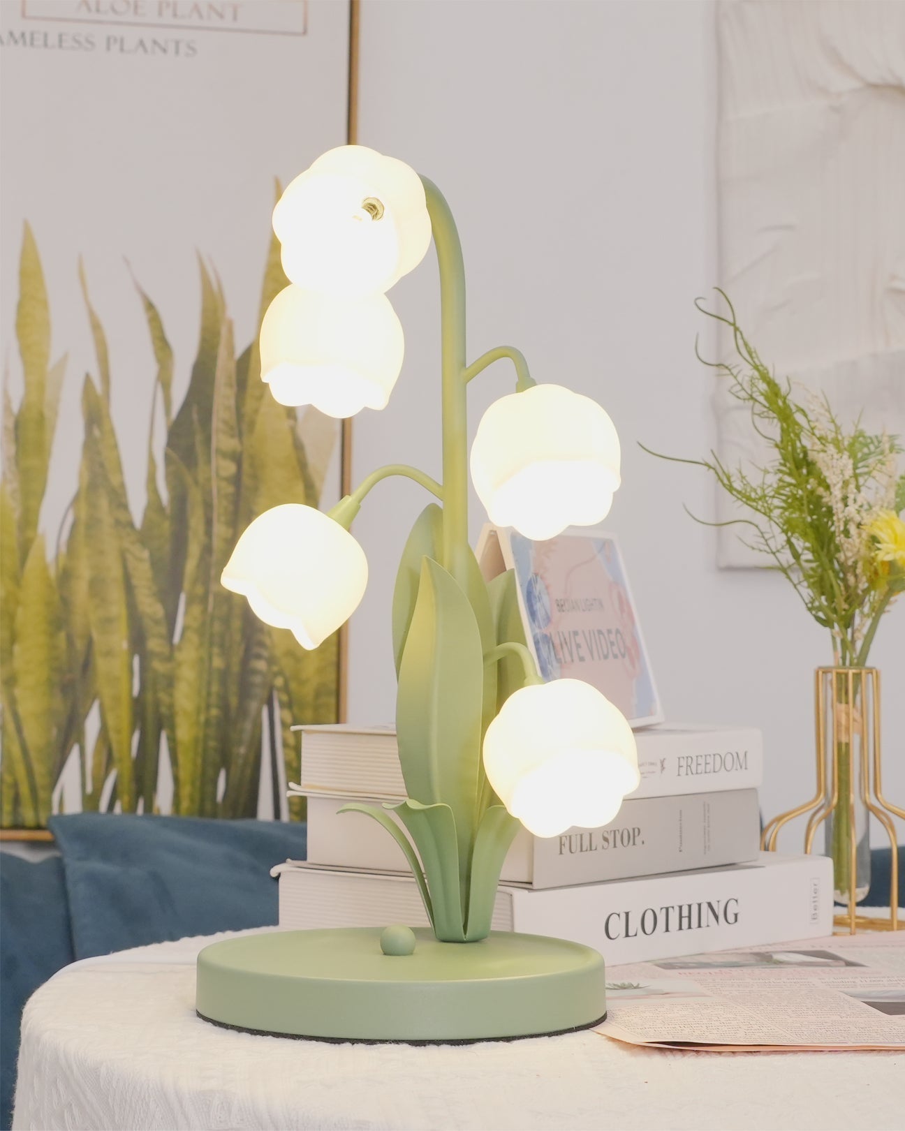 Bell Orchid Floral Table Lamp
