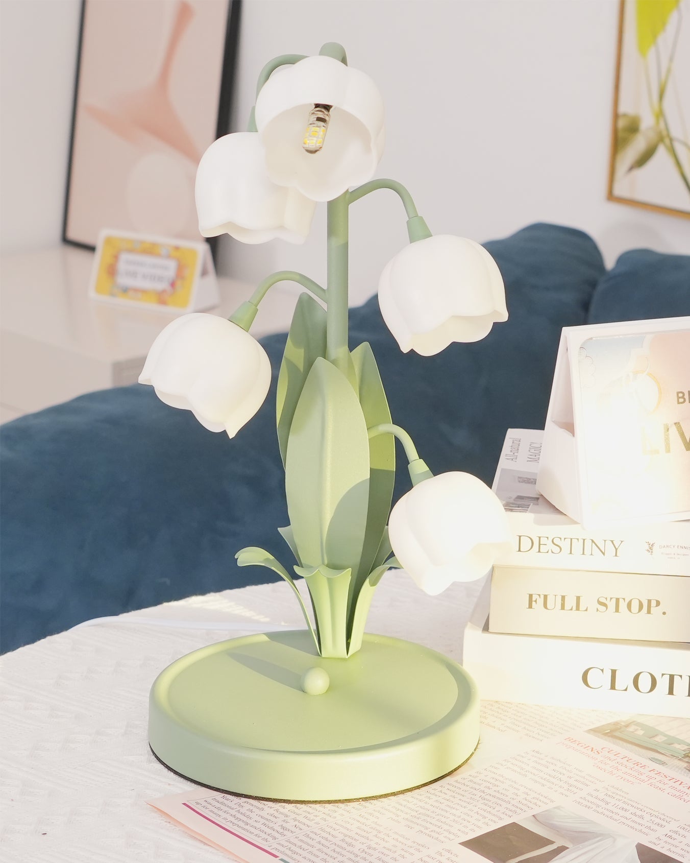 Bell Orchid Floral Table Lamp
