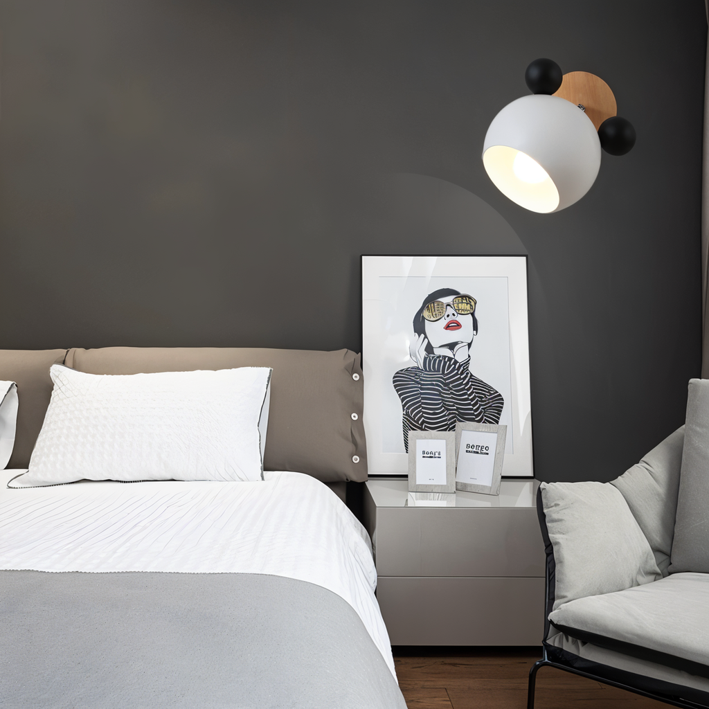 FlashMouse Playful Wall Lamp