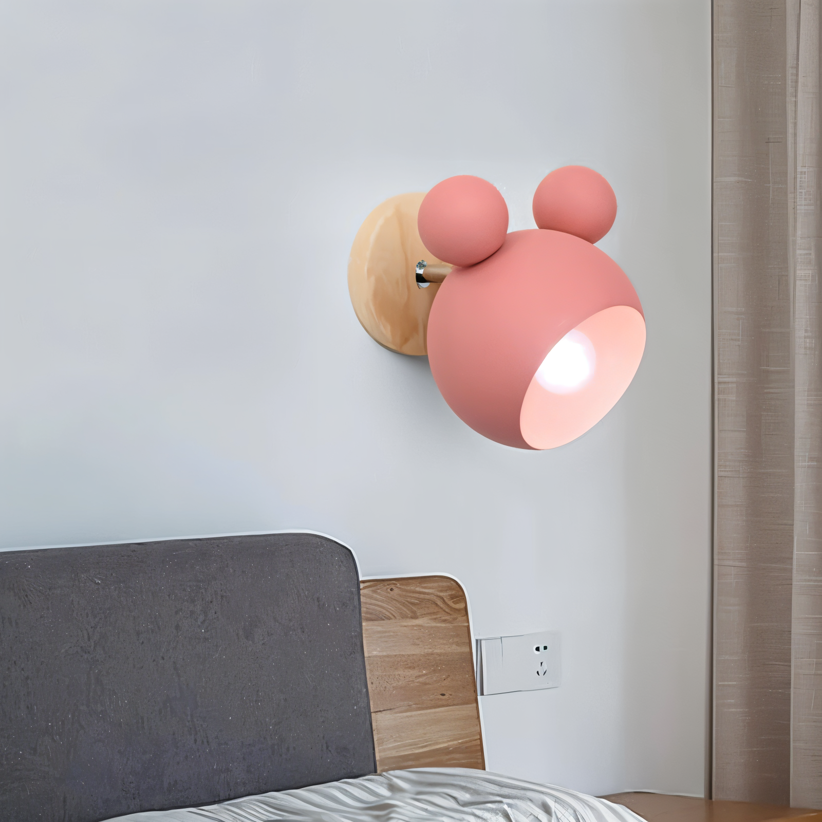 FlashMouse Playful Wall Lamp