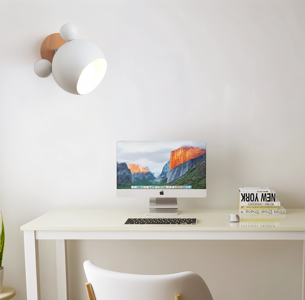 FlashMouse Playful Wall Lamp