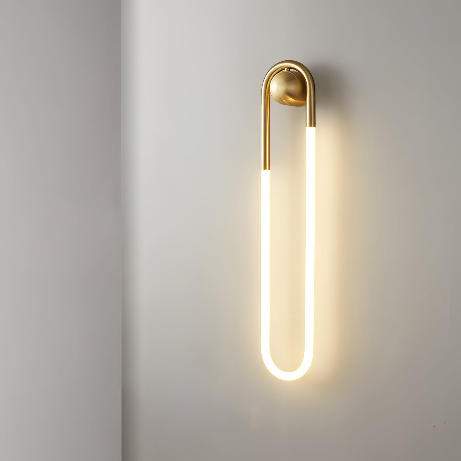 Brass & Black Minimalist Wall Lamp