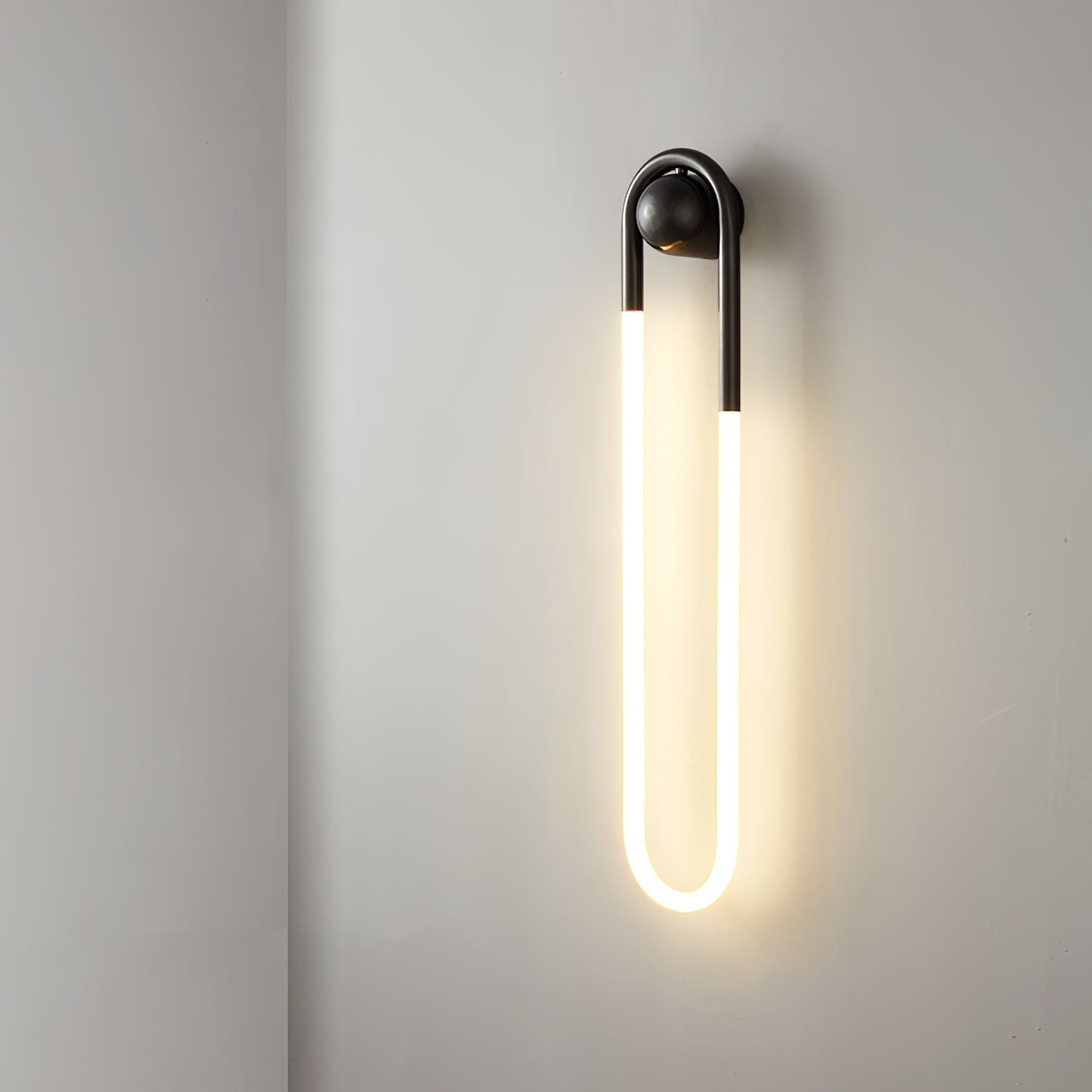 Brass & Black Minimalist Wall Lamp