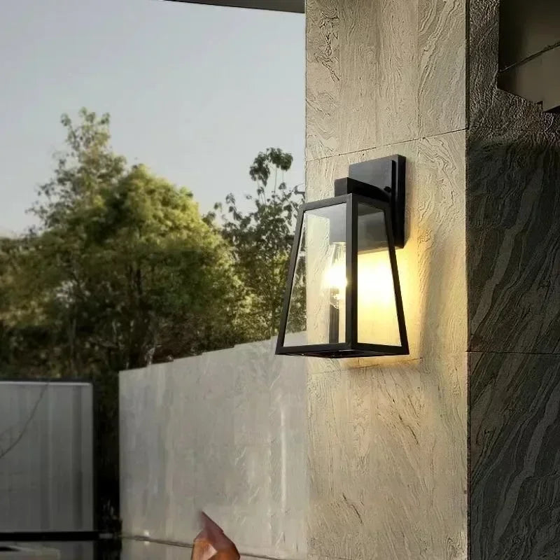 Verona European Outdoor Wall Lantern