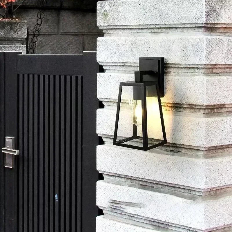 Verona European Outdoor Wall Lantern