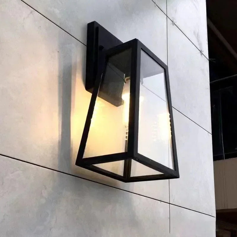 Verona European Outdoor Wall Lantern