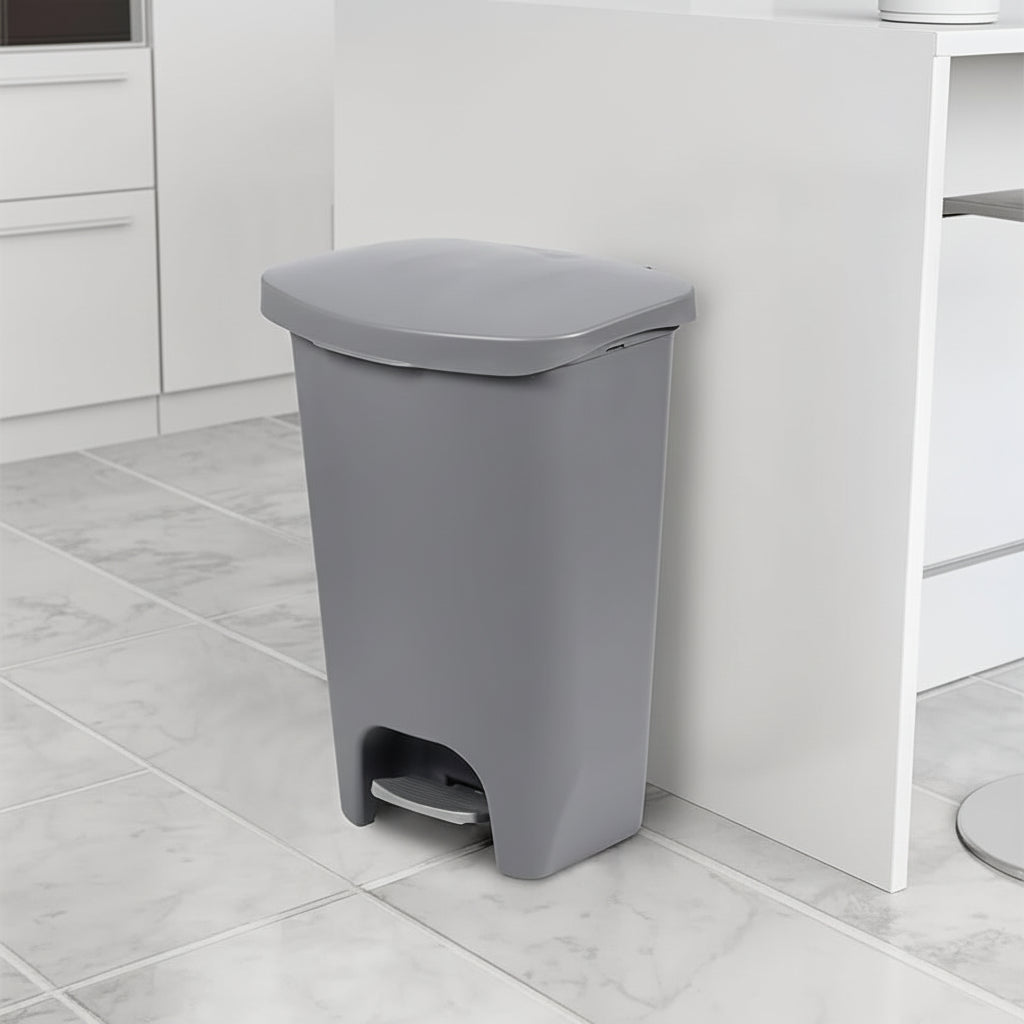 13 Gallon Step Pedal Kitchen Bin