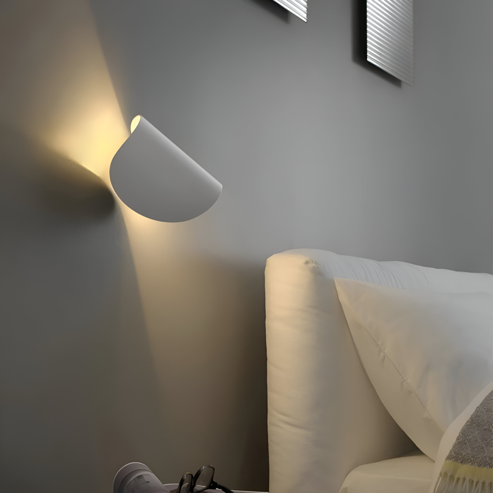 Twist Adjustable LED Wall Light
