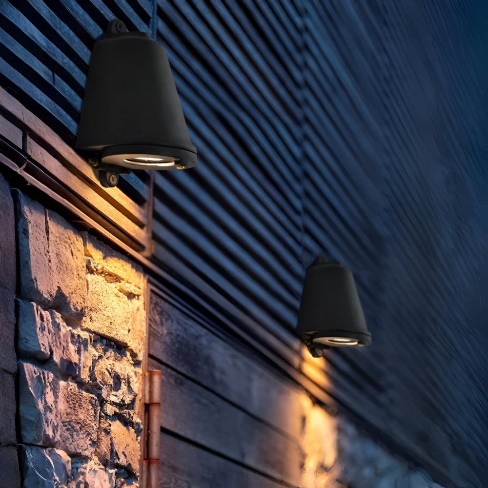 Modern Metal Outdoor Wall Lamp