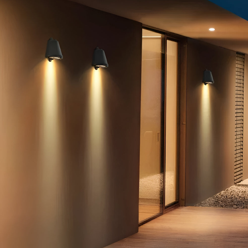 Modern Metal Outdoor Wall Lamp