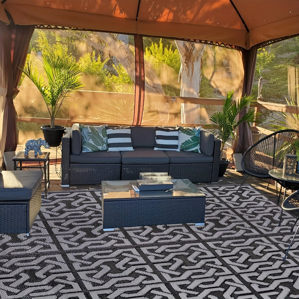 Reversible Black and Grey Outdoor Rug