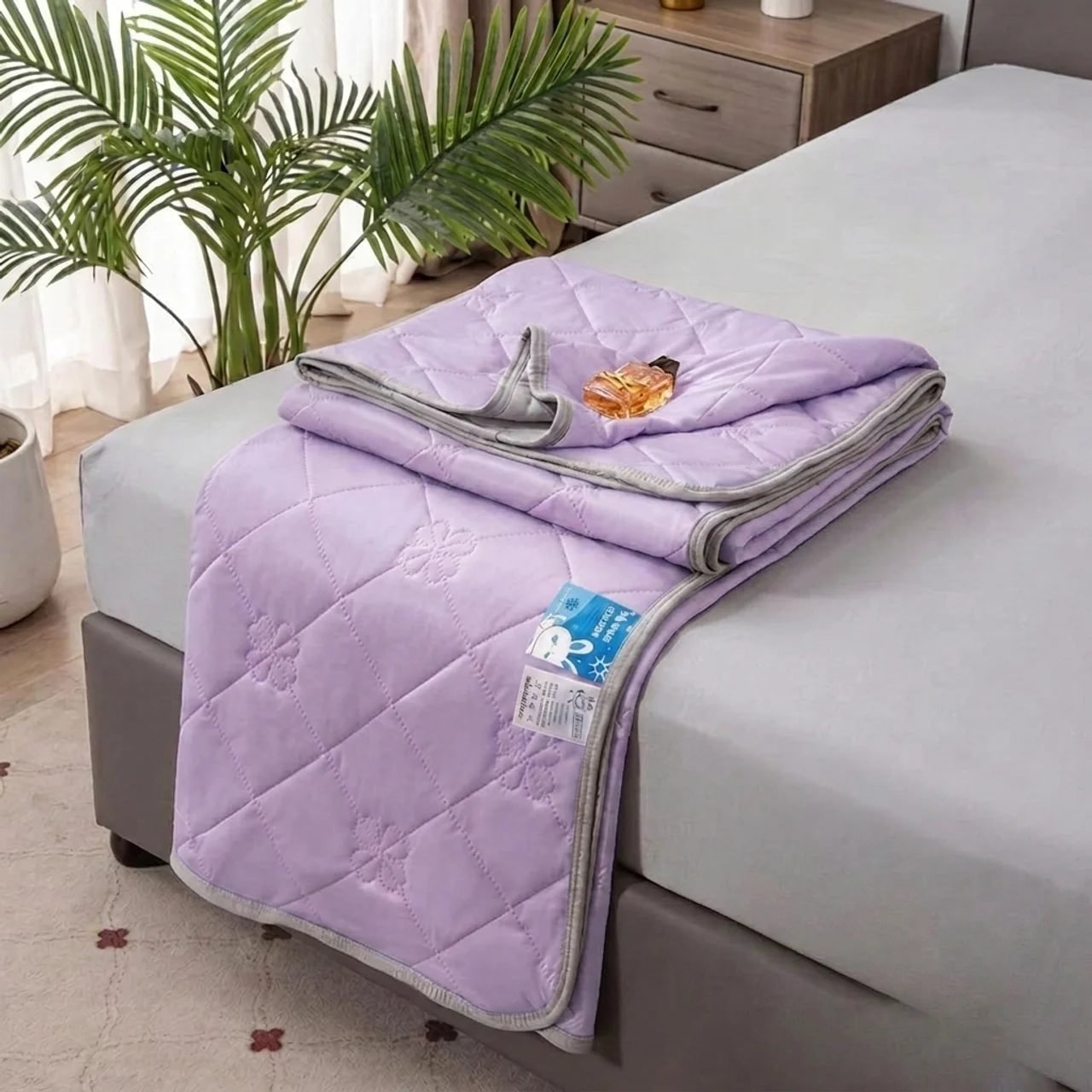 Breeze Lightweight Cooling Throw