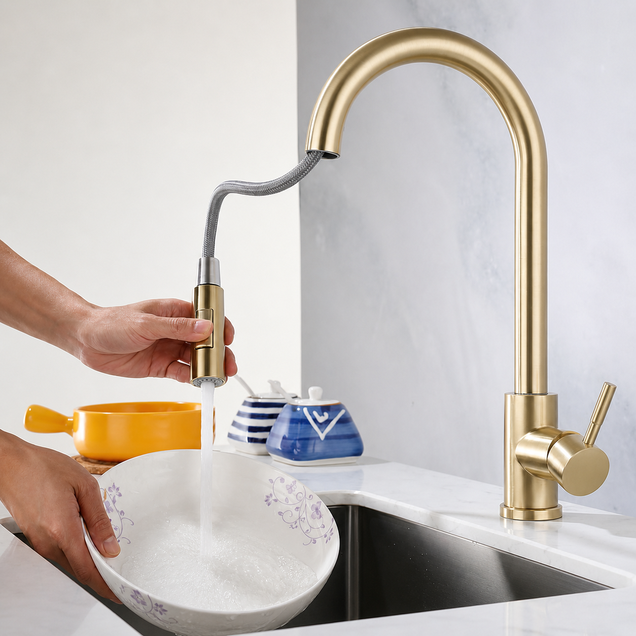 Single Handle Pull Out Kitchen Faucet