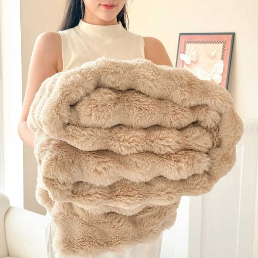 Arctic Faux Fur Throw