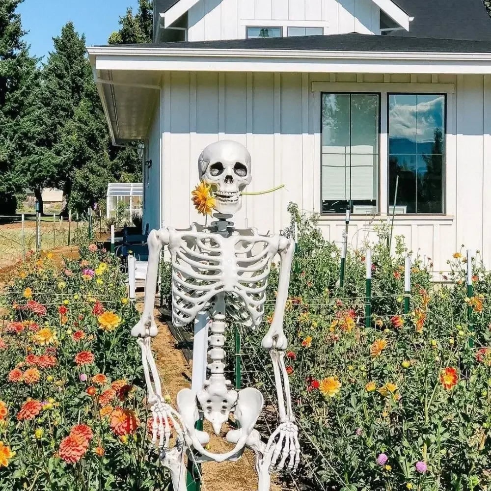 Halloween Decoration Party Decor Movable Outdoor Figurine - Image 1