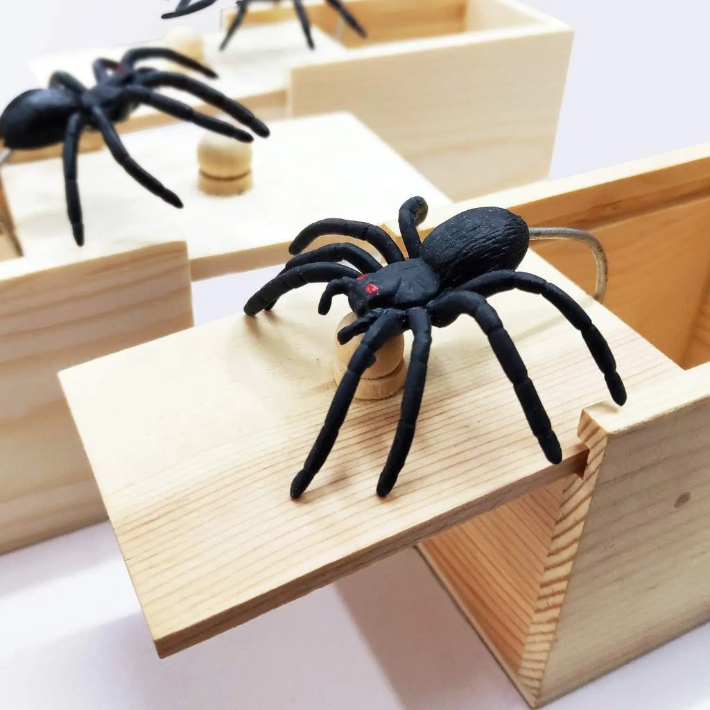Halloween Toys Prank Spider Box Fun Trick Decoration - Image 4