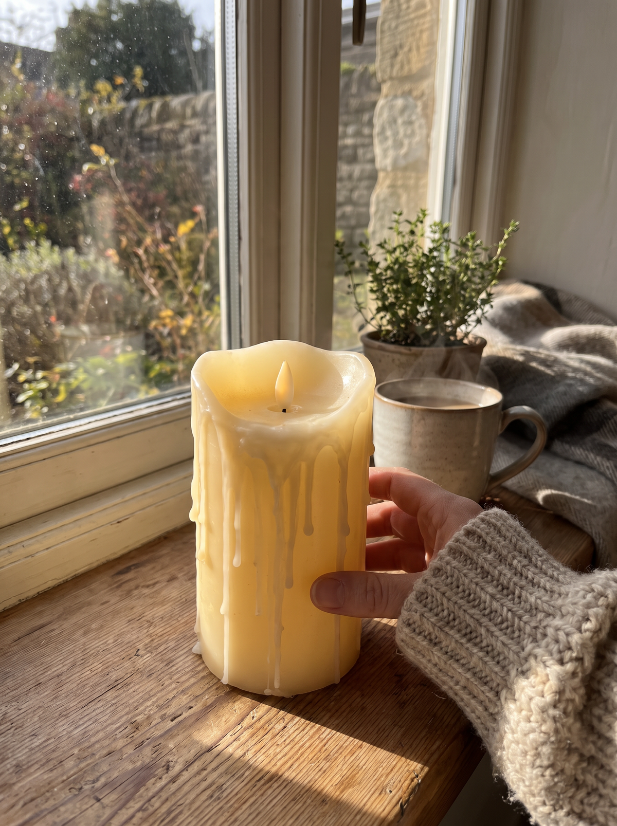 Flameless candles lifestyle 2