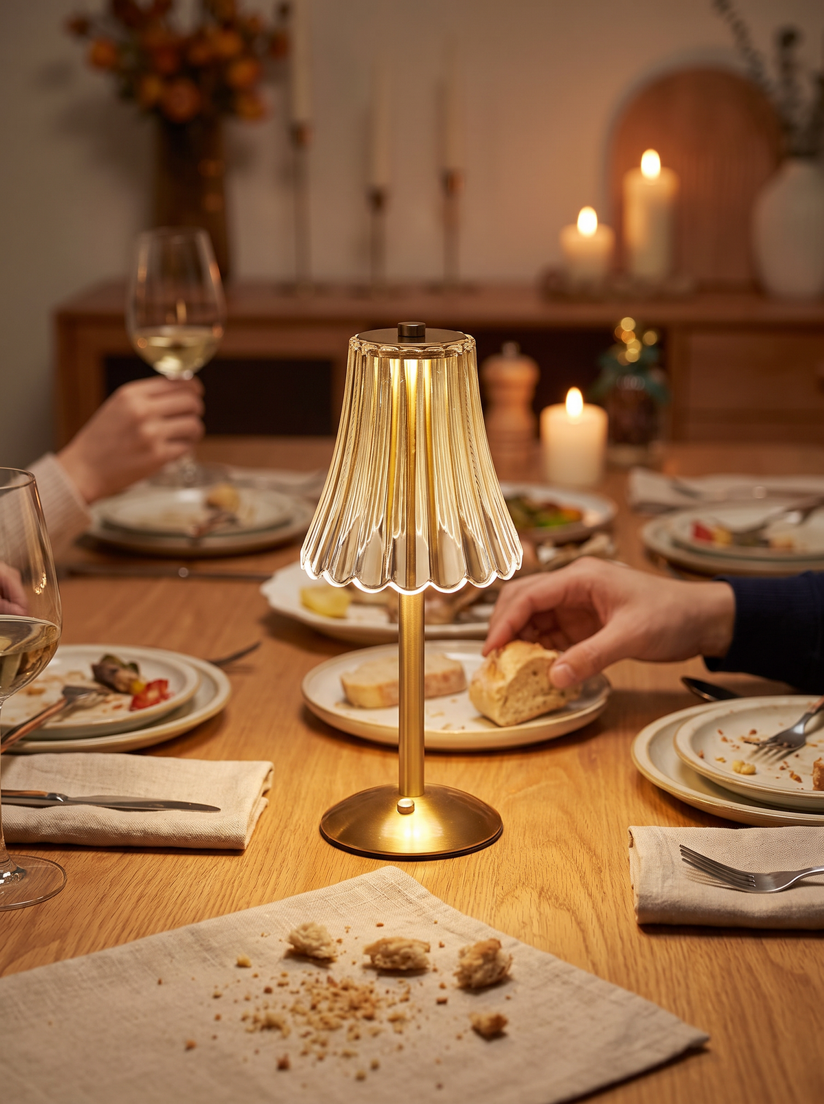 Crystal cordless lamp lifestyle 3