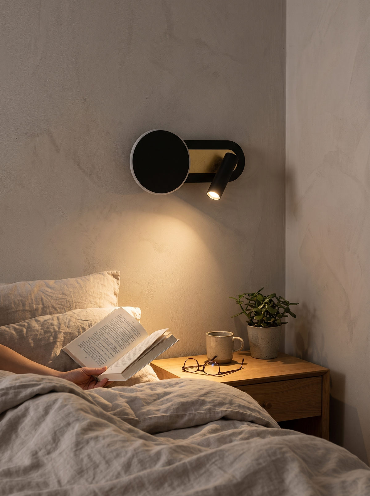HaloBeam dual wall light lifestyle 2
