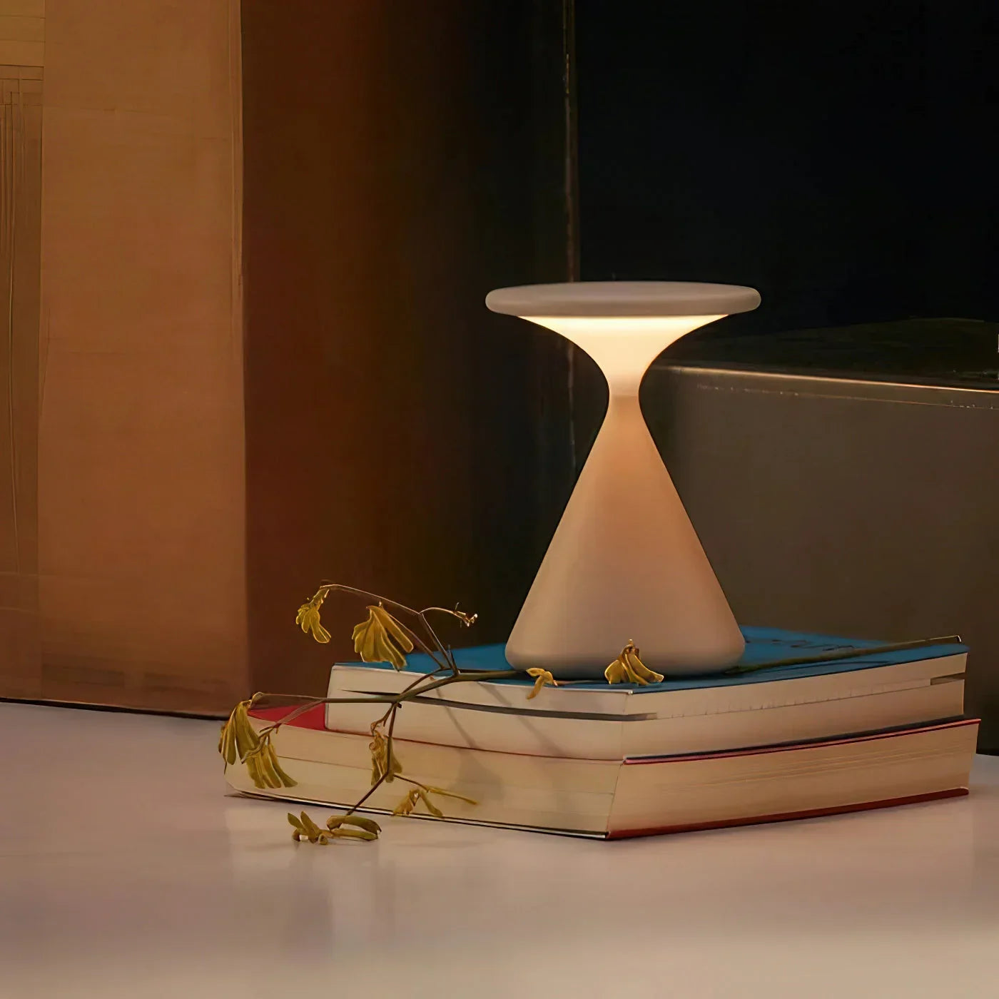 Aurora Hourglass Wireless Lamp