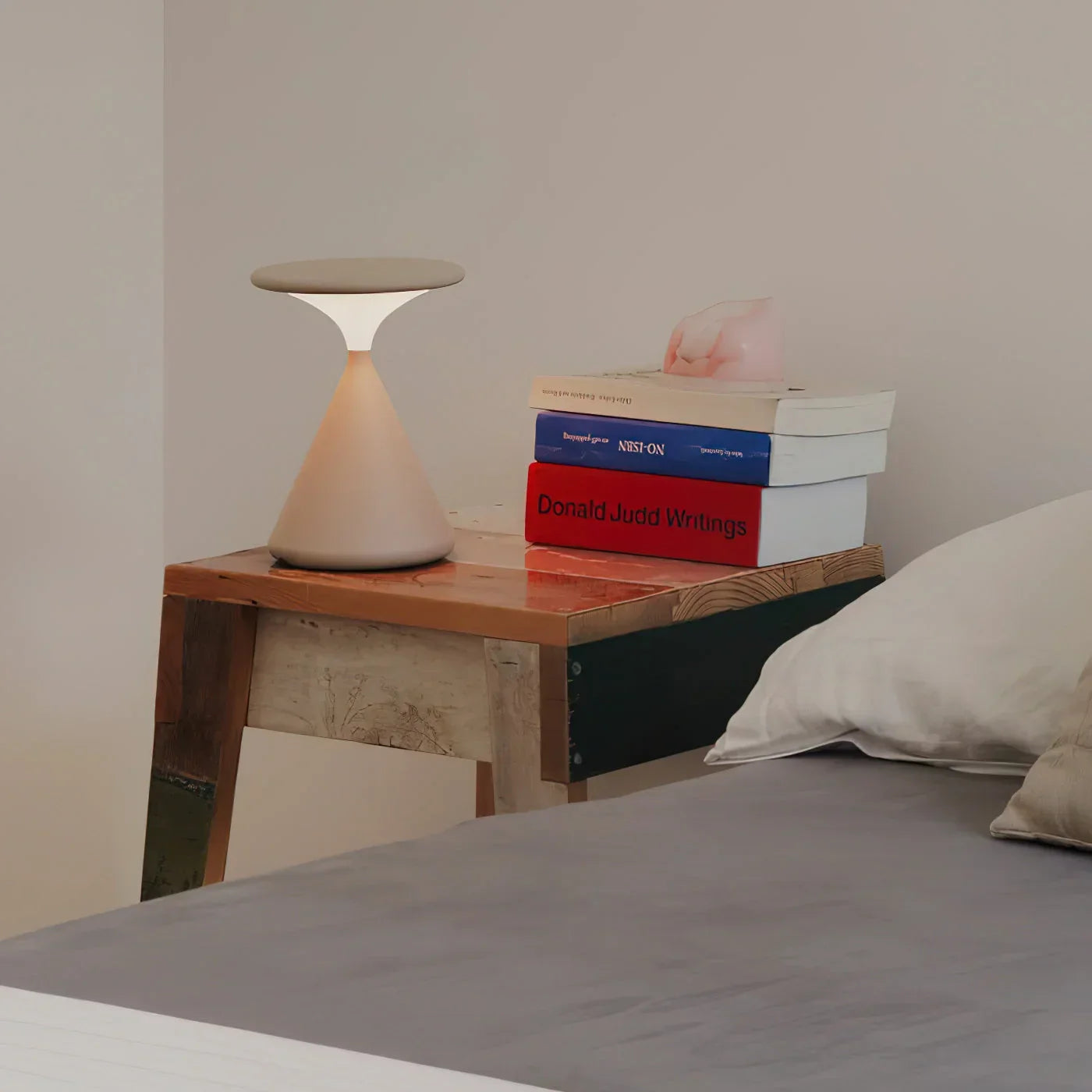 Aurora Hourglass Wireless Lamp