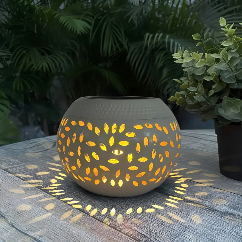 Lumopattern Solar Garden Lamp