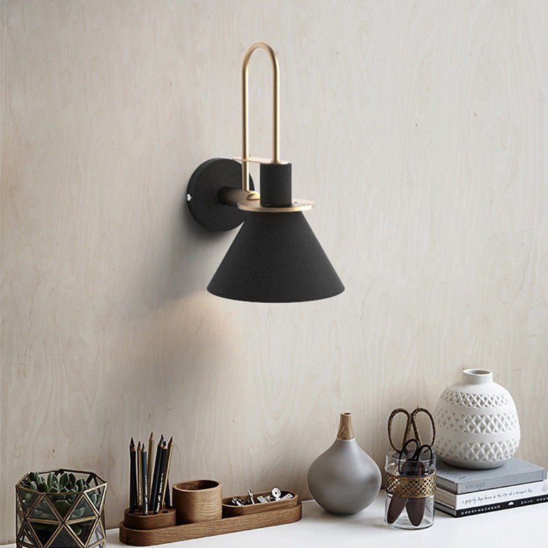 Mono Postmodern Metal Wall Lamp