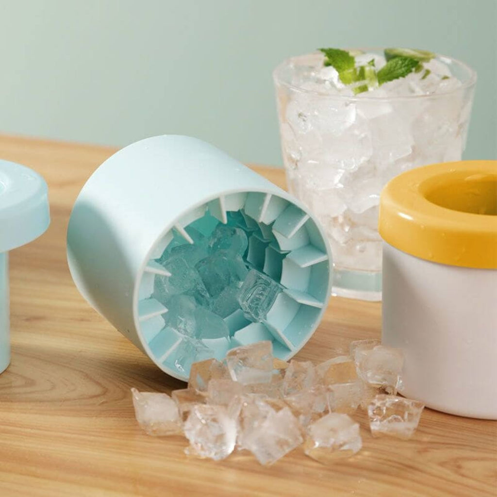 Portable Ice Maker Tray Compact Stackable Lidded Easy To Use - Image 1