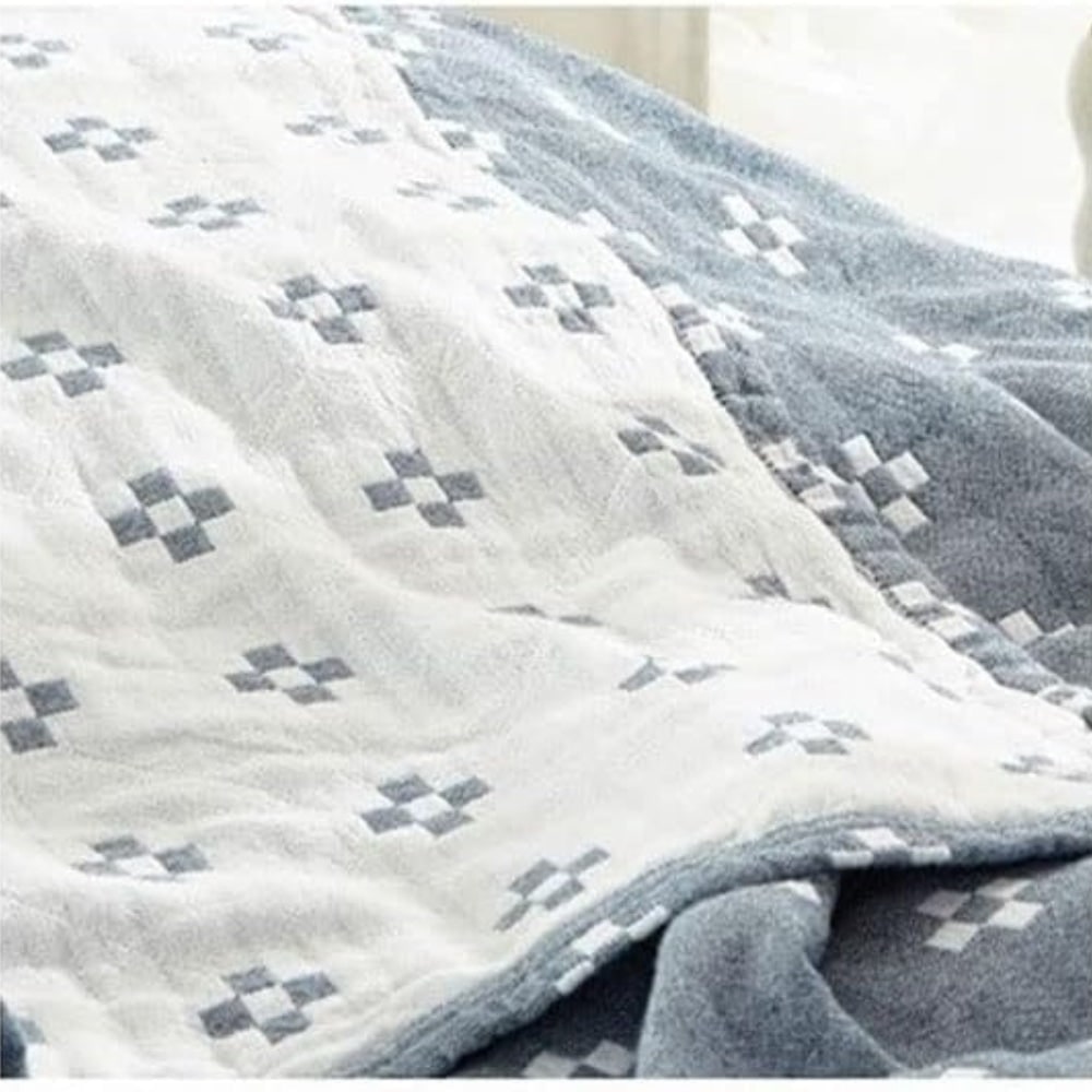 Geo Fluffy Cotton Throw
